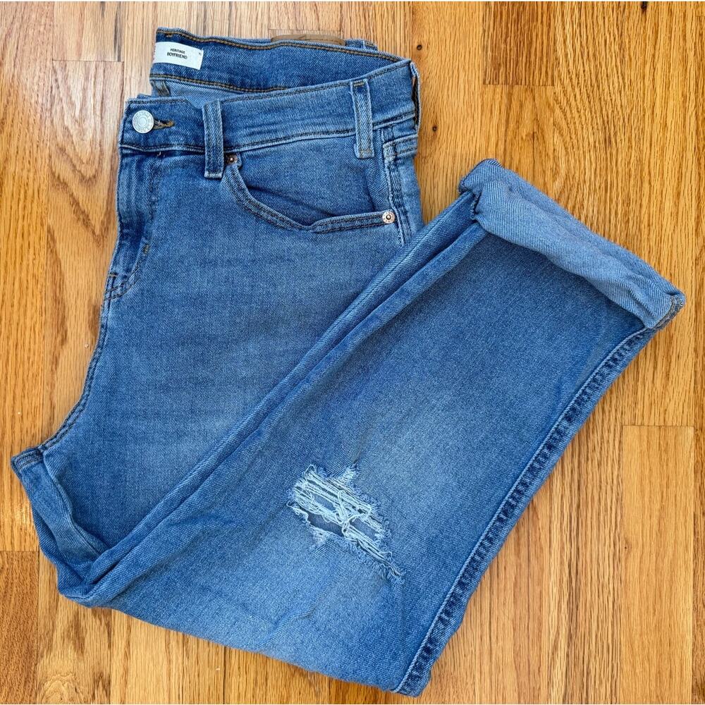 Levi Stauss Signature Heritage Boyfriend Distressed denim Jeans size 10